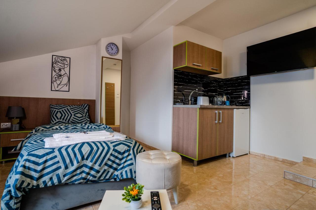Makedon Apartments โอครีด ภายนอก รูปภาพ