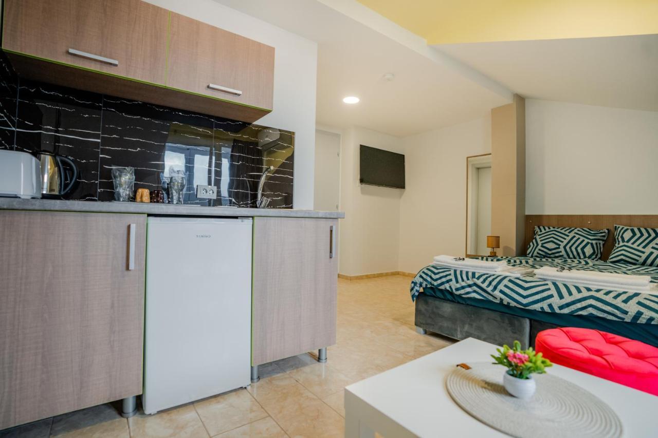 Makedon Apartments โอครีด ภายนอก รูปภาพ