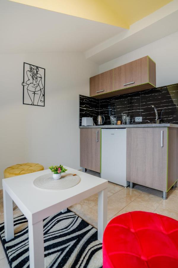 Makedon Apartments โอครีด ภายนอก รูปภาพ