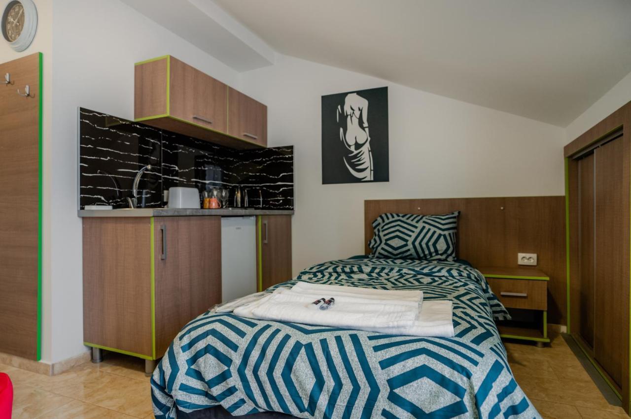 Makedon Apartments โอครีด ภายนอก รูปภาพ